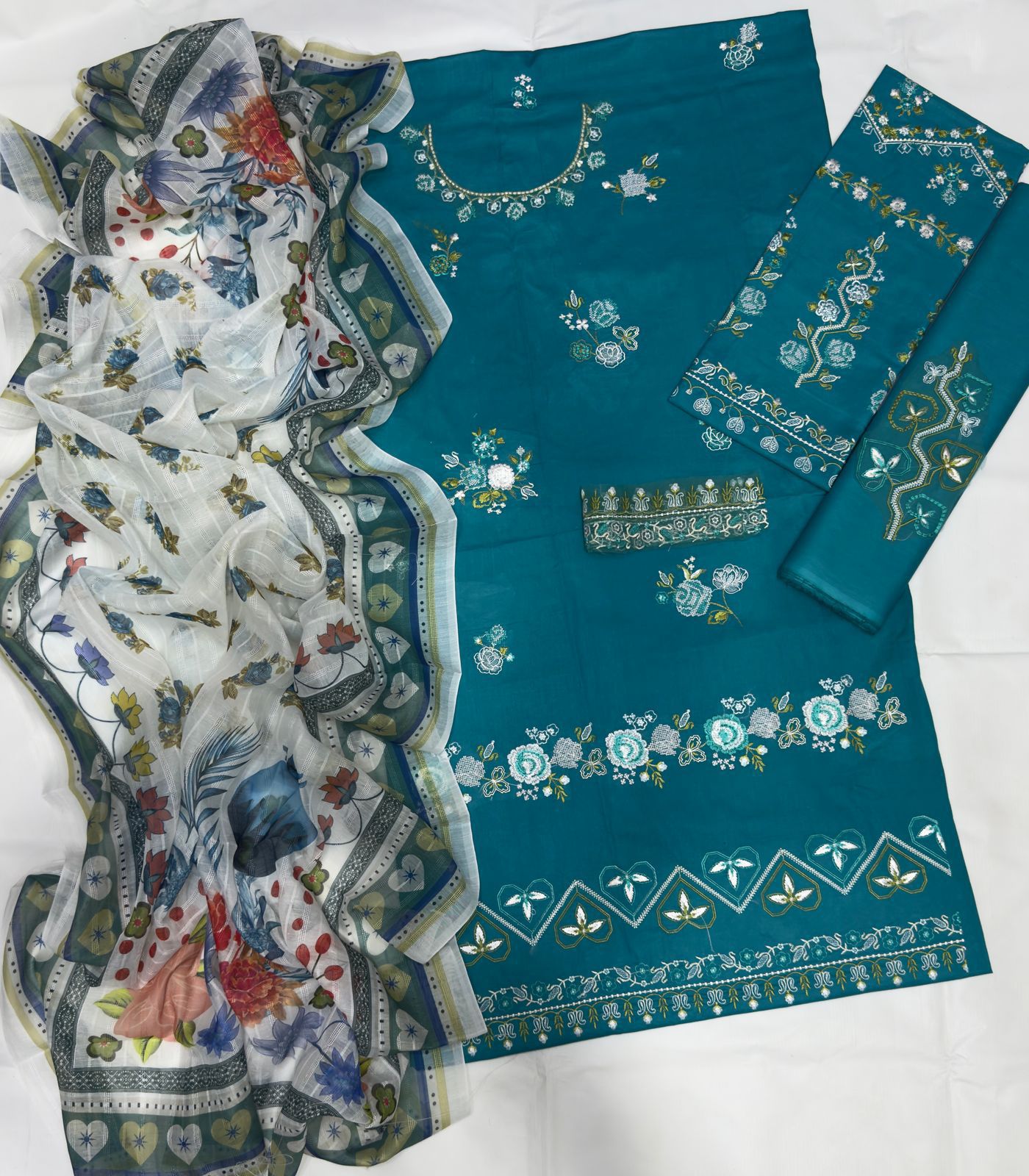 Coco by Zara 1057 – Premium 3PC Embroidered Lawn Suit | Eid Collection 2025