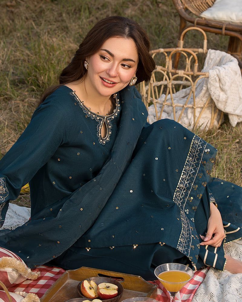 Coco 1085 – Luxury 3PC Embroidered Lawn Suit with Organza Dupatta