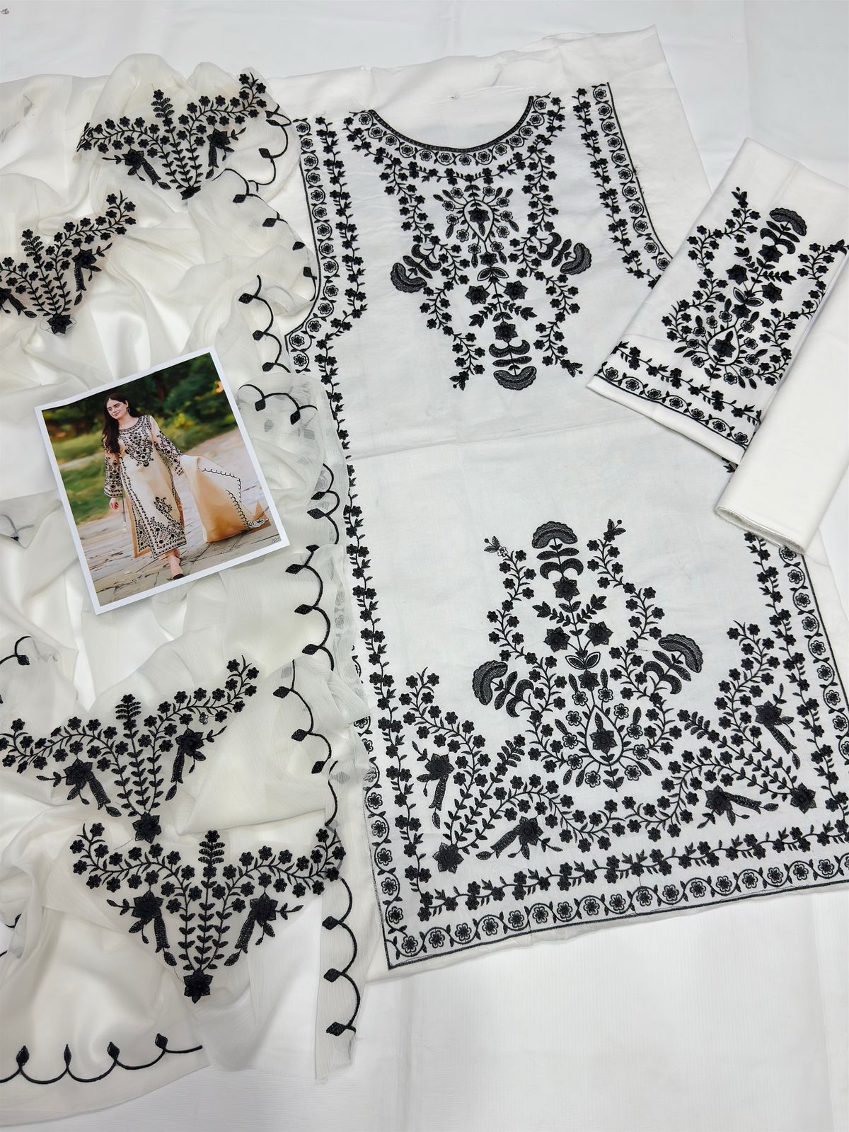 Zara Shahjahan 1012 – Elegant 3PC Embroidered Lawn Suit with Chiffon Dupatta