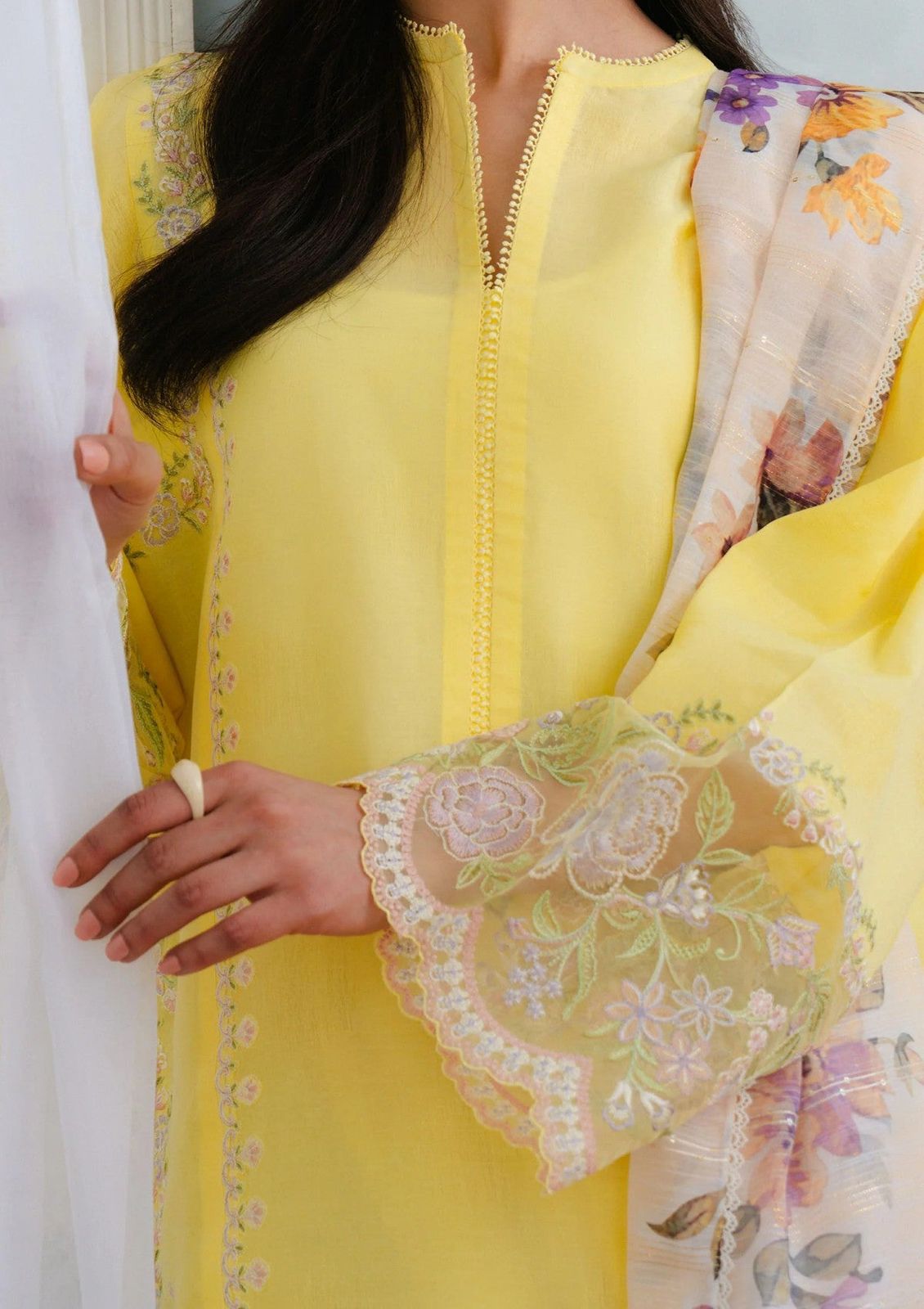 Coco 1089 – Premium 3PC Embroidered Lawn Suit with Diamond Voile Dupatta