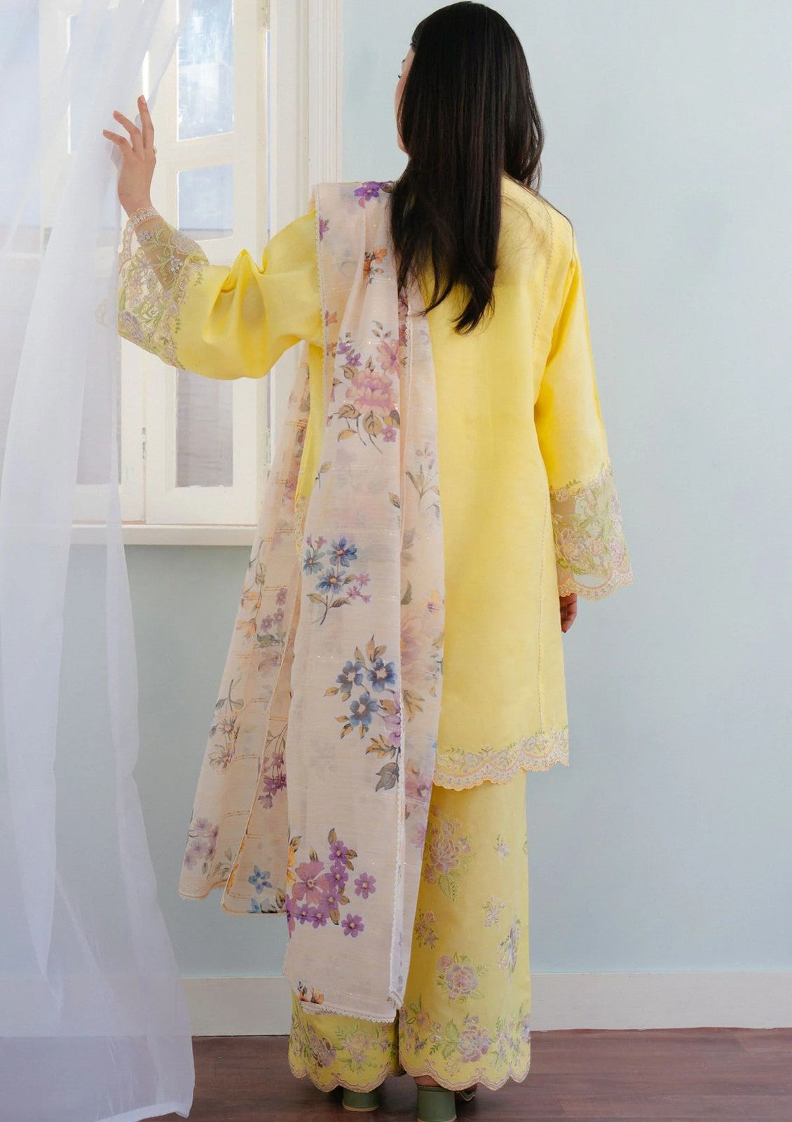 Coco 1089 – Premium 3PC Embroidered Lawn Suit with Diamond Voile Dupatta